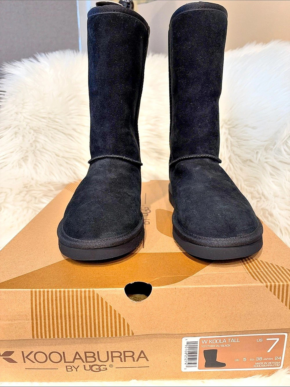 BNIB Koolaburra by UGG Koolaburra Tall Boots in Black US 7